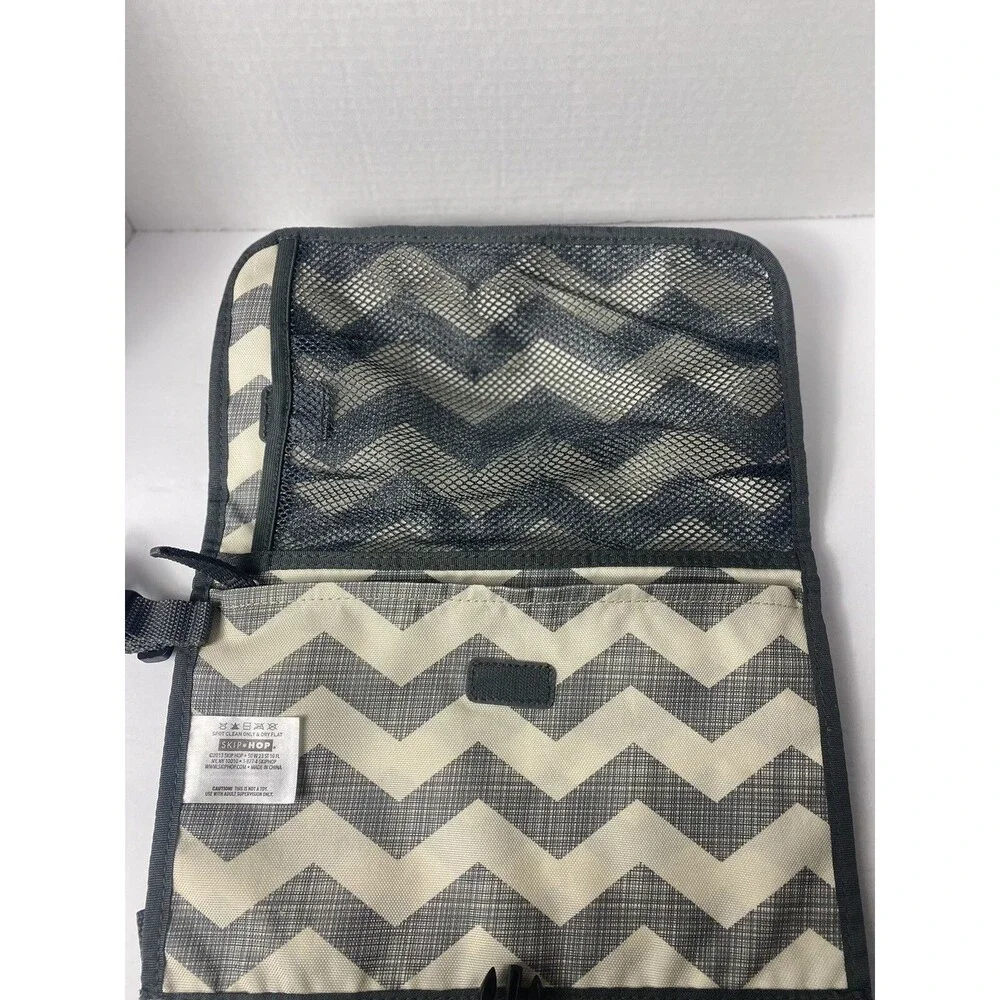 Skip Hop Messenger Diaper Bag Side Pouch Stroller Straps White-Grey-NO MAT